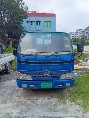 Toyota Dyna 2016