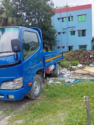 Toyota Dyna 2016