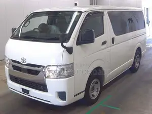 Toyota HiAce 2022 Pearl