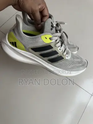 Adidas Shoe (Vietnam)