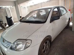Toyota Corolla 2001 White