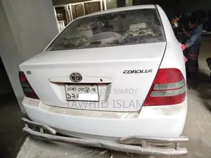 Toyota Corolla 2001 White