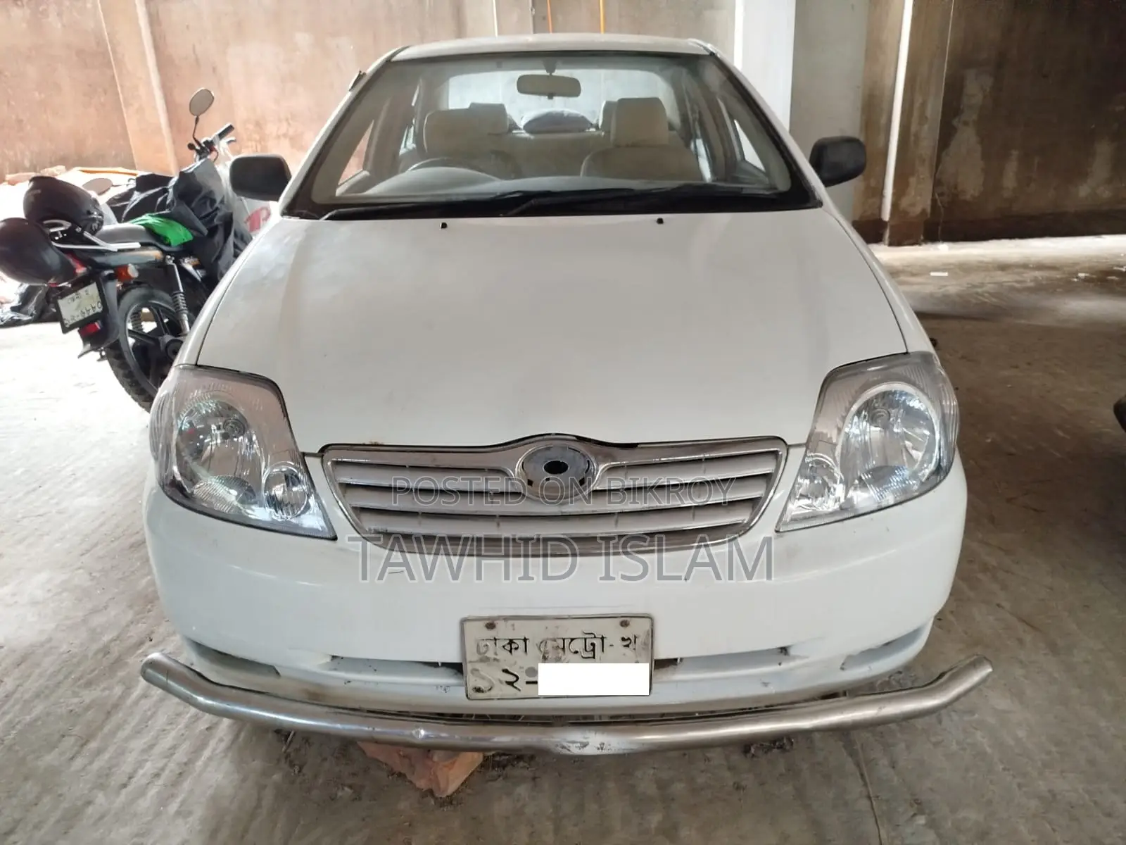 Toyota Corolla 2001 White