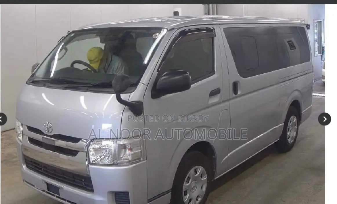 Toyota HiAce 2021 Silver