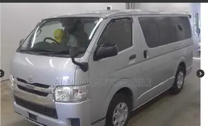 Toyota HiAce 2021 Silver