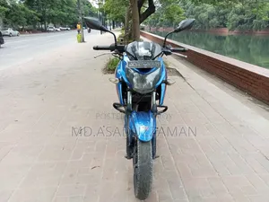 টিভিএস অ্যাপাচি ১৬০ ৪ভি ২০২০ নীল