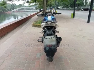 টিভিএস অ্যাপাচি ১৬০ ৪ভি ২০২০ নীল
