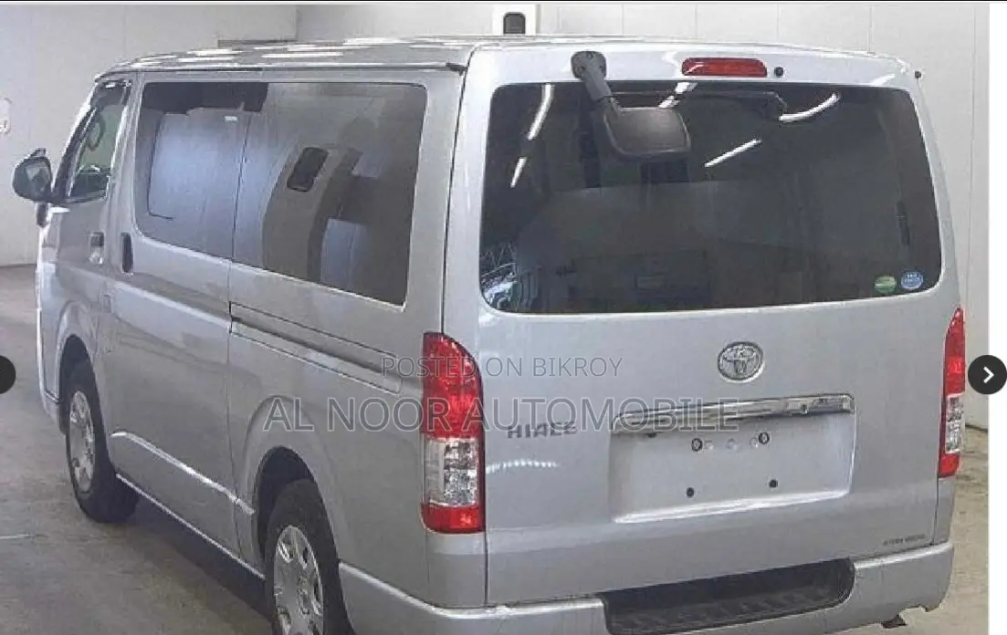 Toyota HiAce 2021 Silver