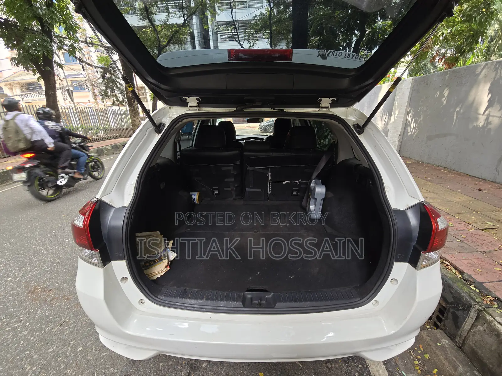 Toyota Corolla Fielder 1.5 Hybrid FWD 2017 White