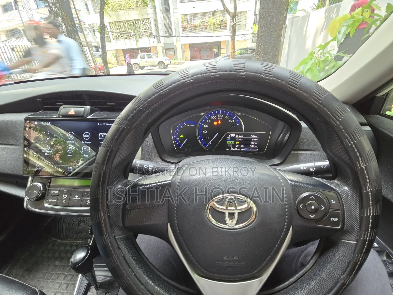 Toyota Corolla Fielder 1.5 Hybrid FWD 2017 White