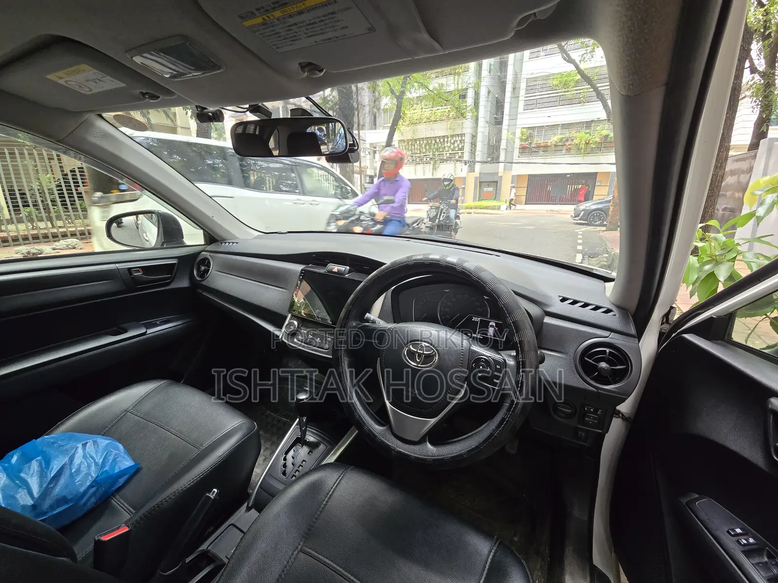 Toyota Corolla Fielder 1.5 Hybrid FWD 2017 White