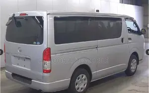 Toyota HiAce 2021 Silver