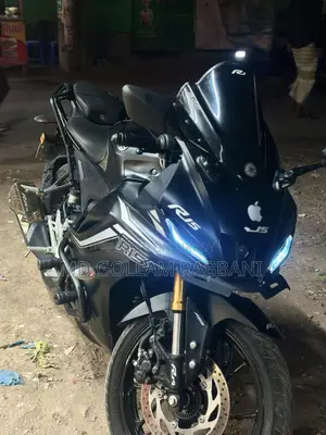 ইয়ামাহা আর১৫ ভি৩ ২০২২ ব্ল্যাক