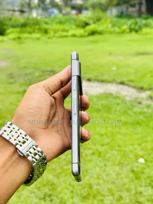 মোবাইল ফোন ১২৮ জিবি ব্ল্যাক