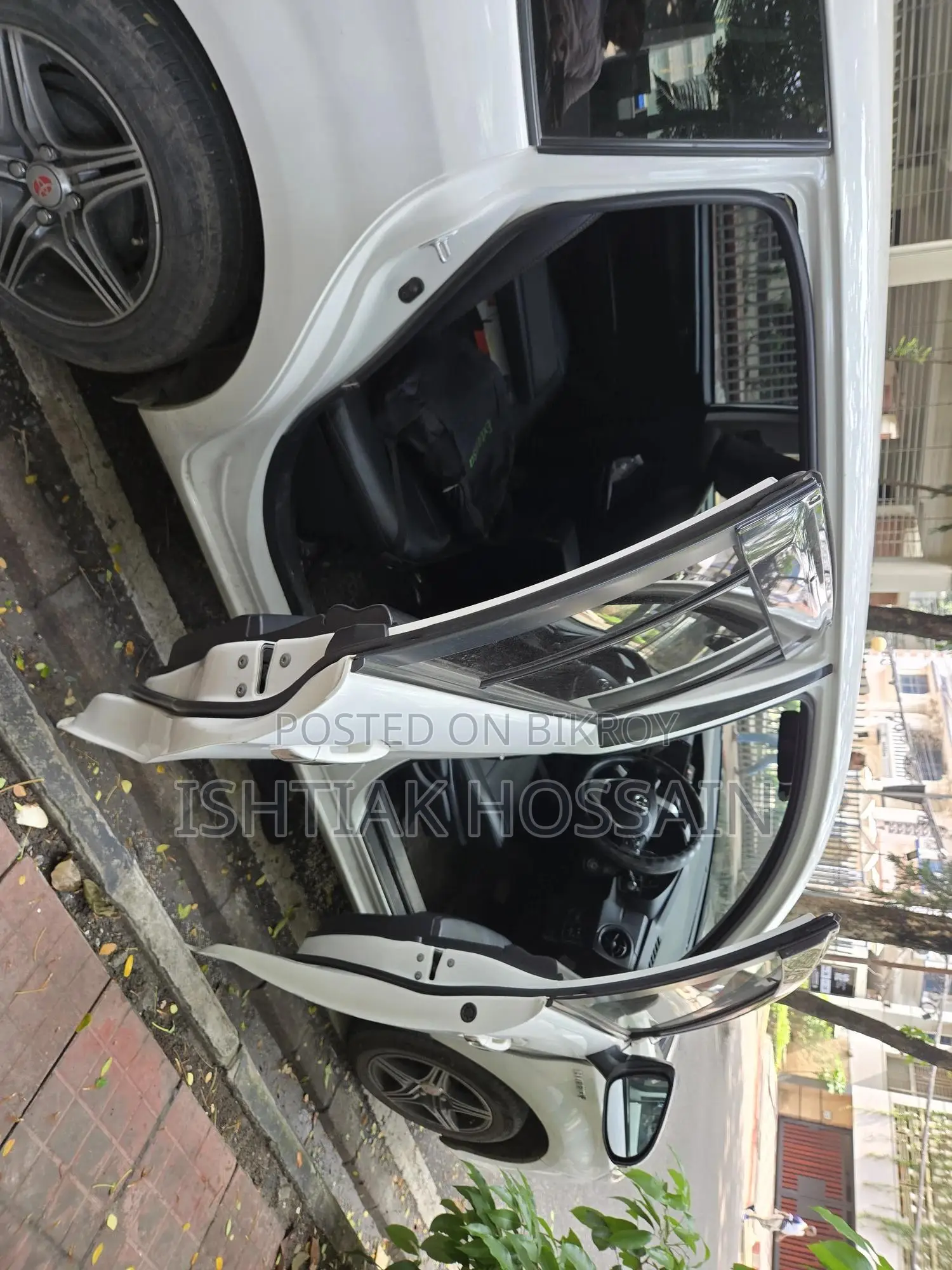 Toyota Corolla Fielder 1.5 Hybrid FWD 2017 White
