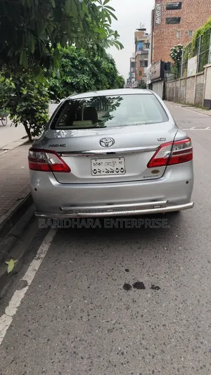 Toyota Premio 2013 Silver