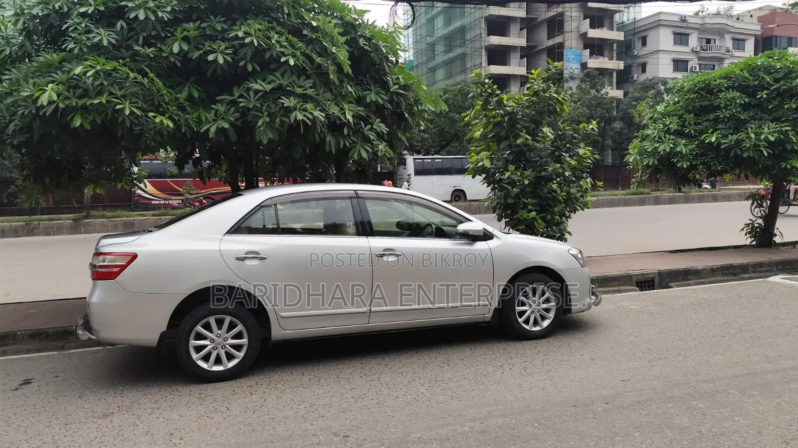 Toyota Premio 2013 Silver