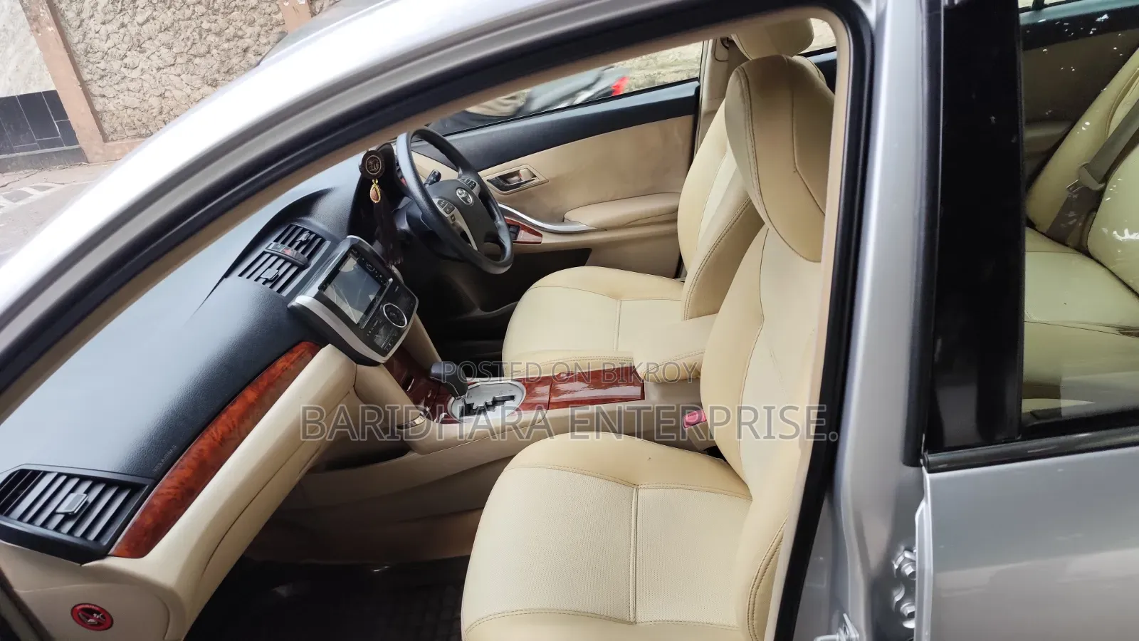 Toyota Premio 2013 Silver