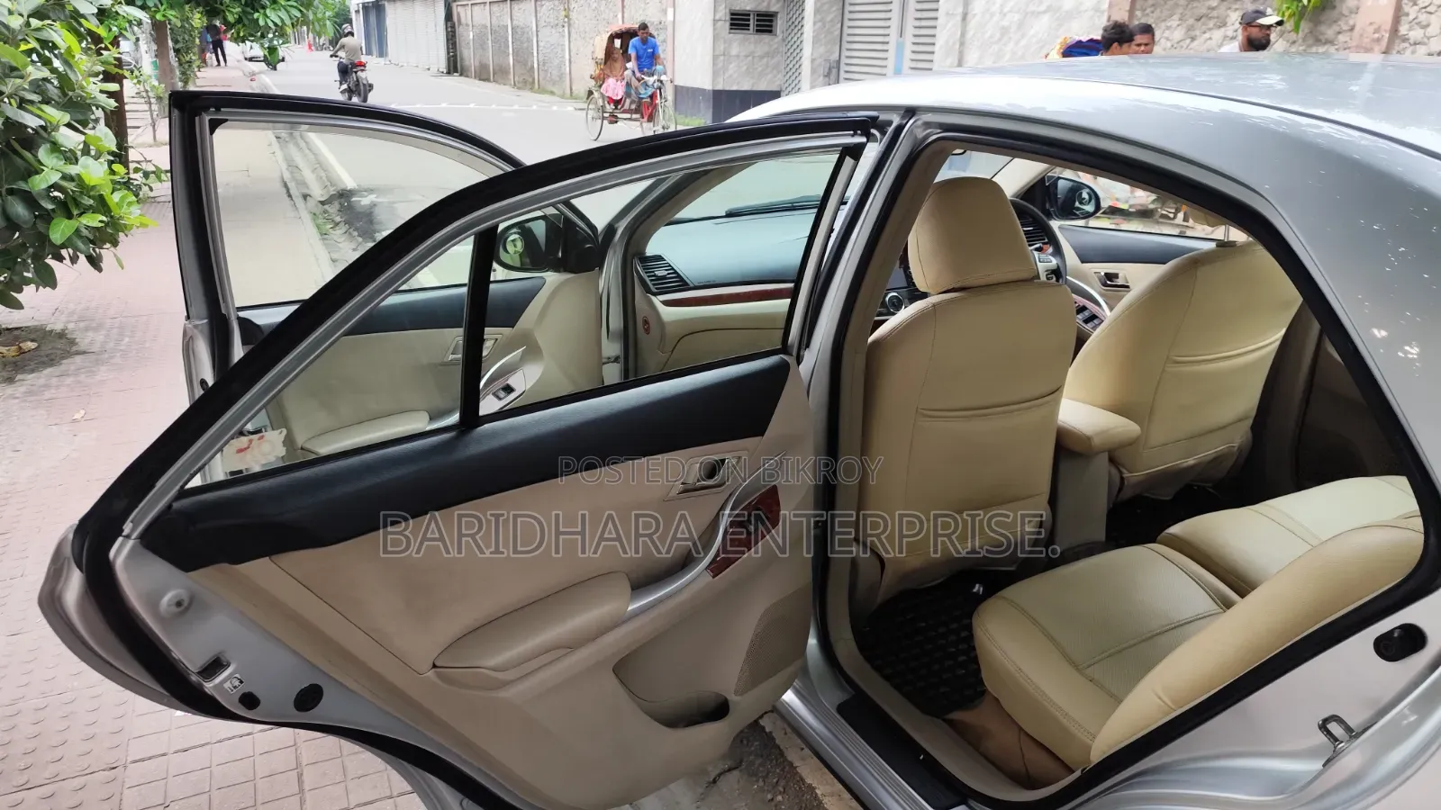 Toyota Premio 2013 Silver