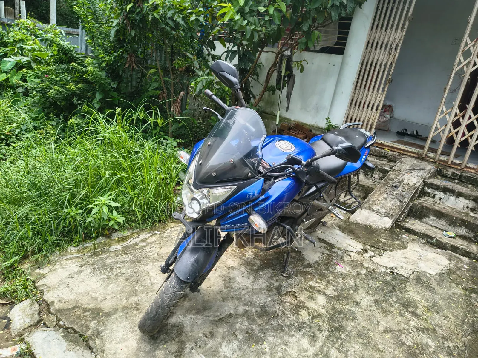 Bajaj Avenger 150 Street 2016 Blue