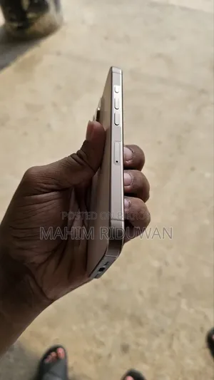 Apple iPhone 16 Pro 128 GB