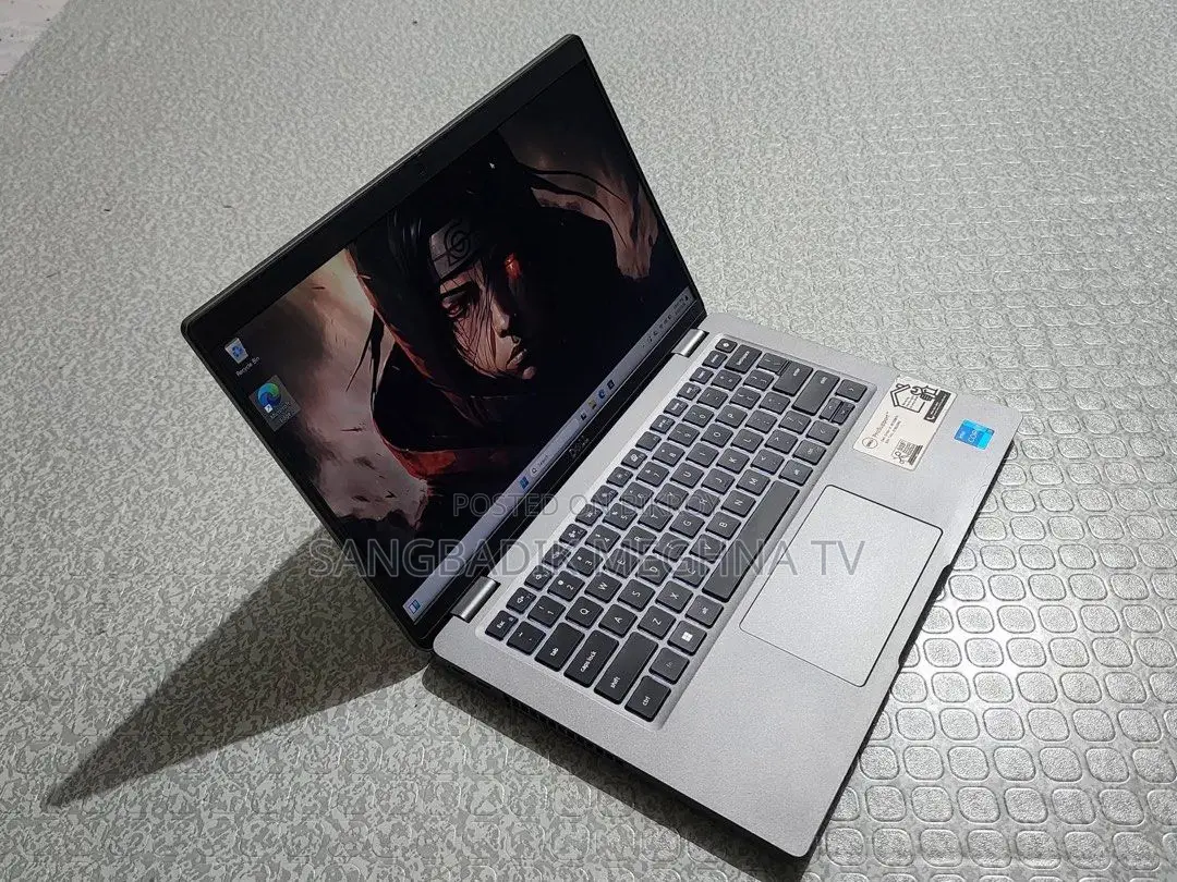 Laptop Dell 3GB Intel SSD 256GB