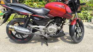 Bajaj Pulsar 150 2013 Red