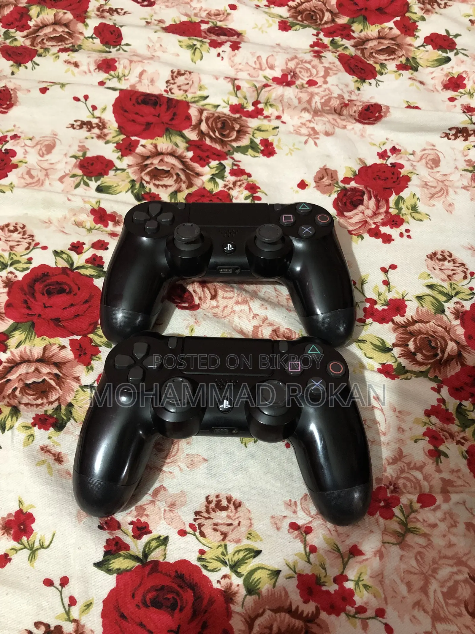 Sony Playstation 4 With Two Controllers