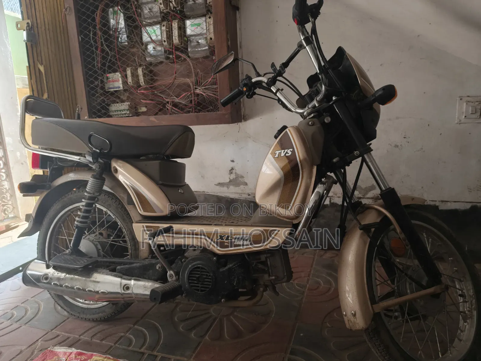 TVS XL 100 2025 Brown