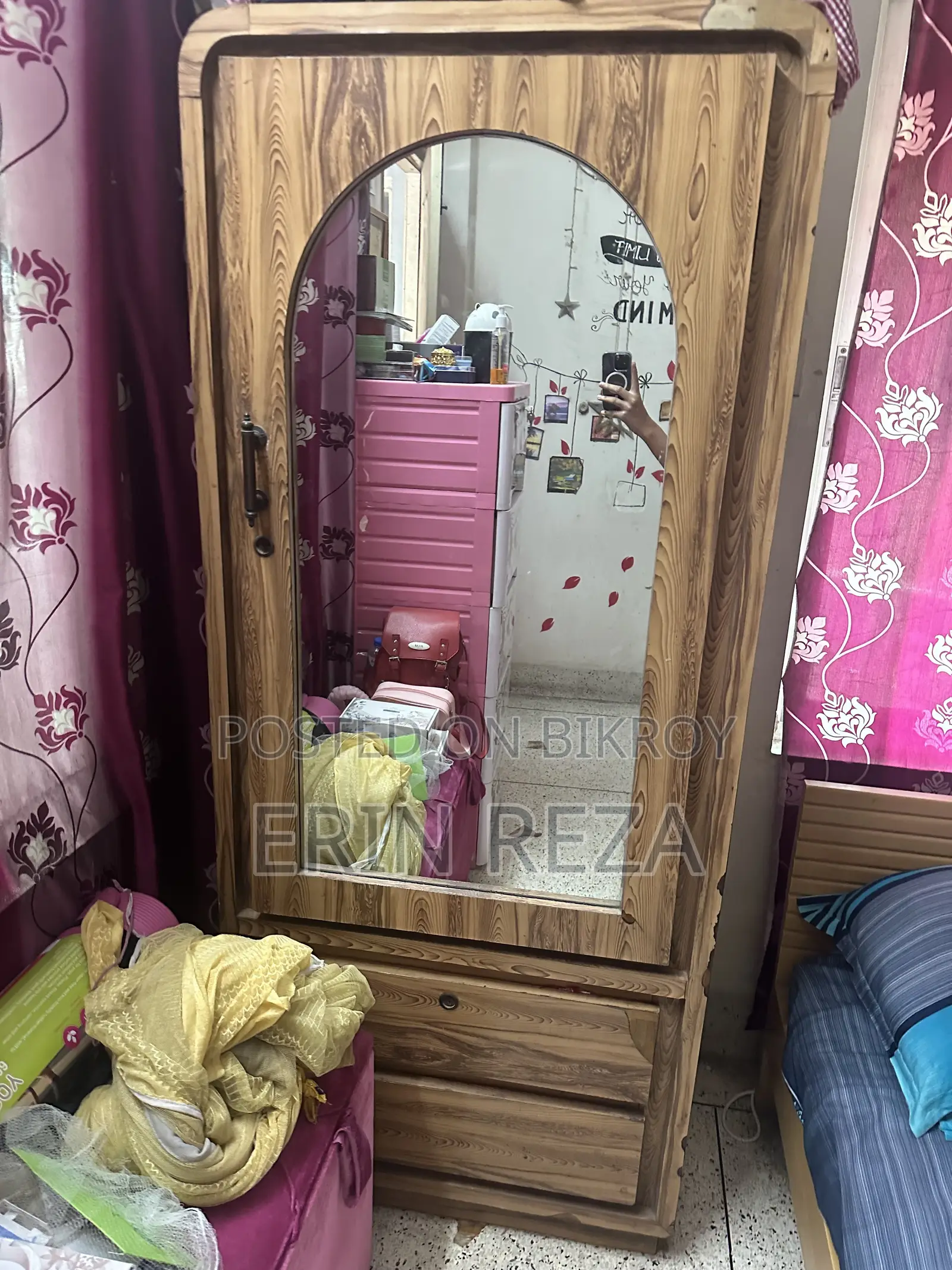 Wooden Almirah With Mirror