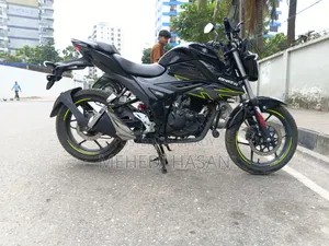 New Suzuki 2019 Black