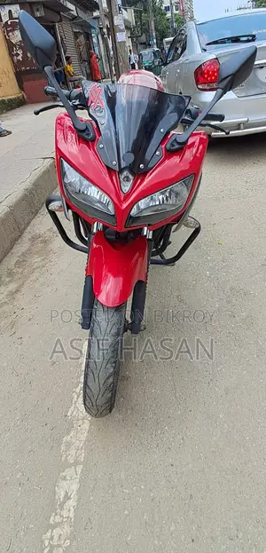 Yamaha 2018 Red