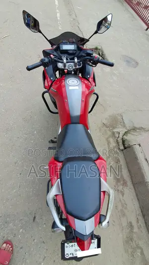 Yamaha 2018 Red