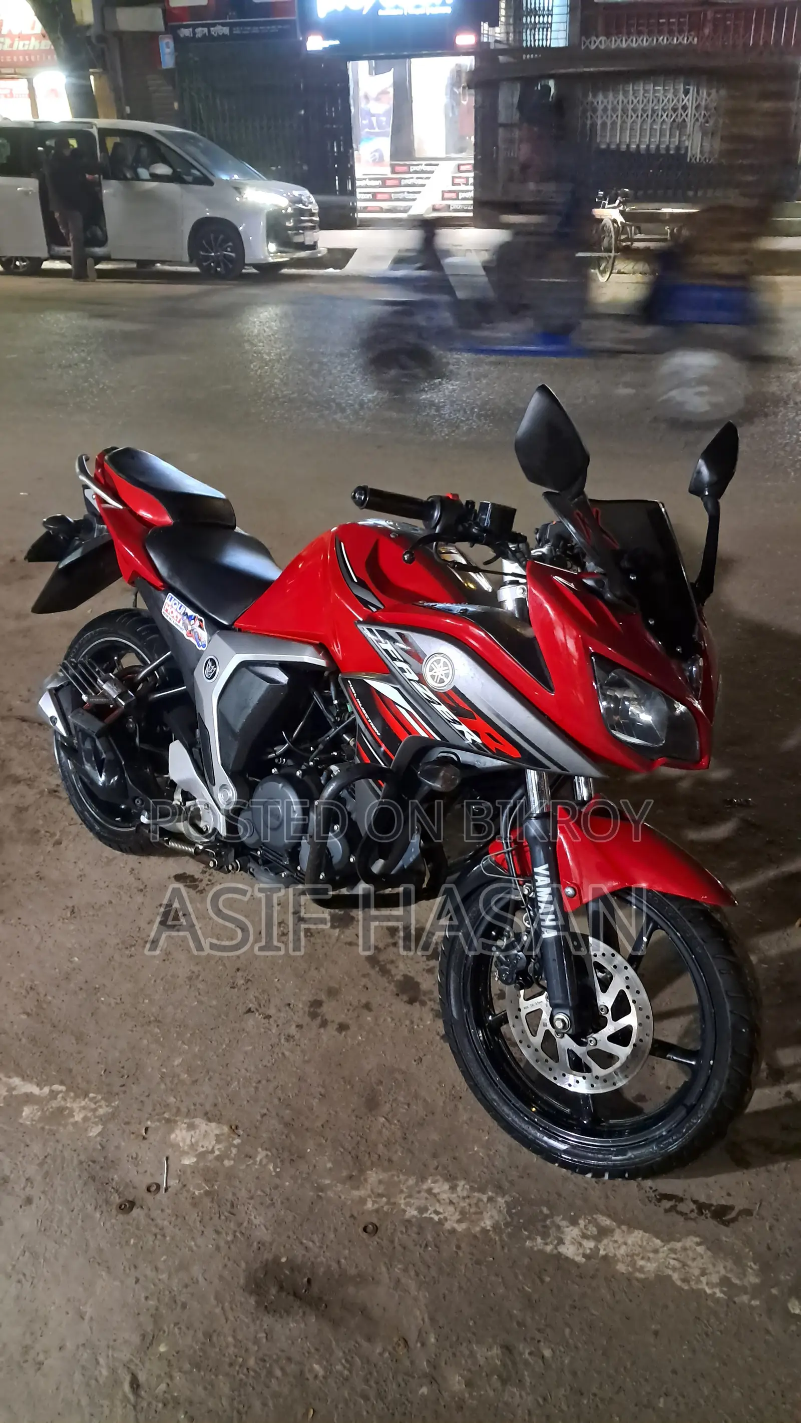 Yamaha 2018 Red