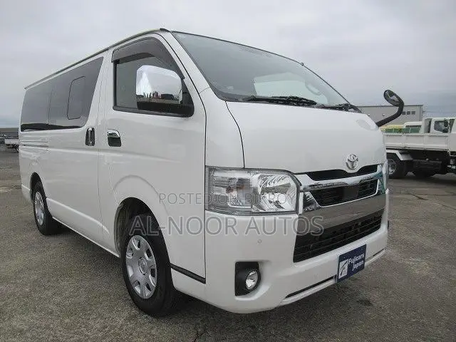 Toyota HiAce 2021 White