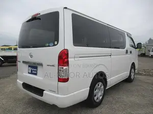 Toyota HiAce 2021 White