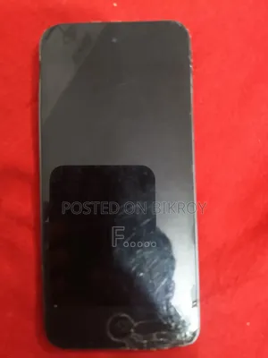 Apple 16 GB Black