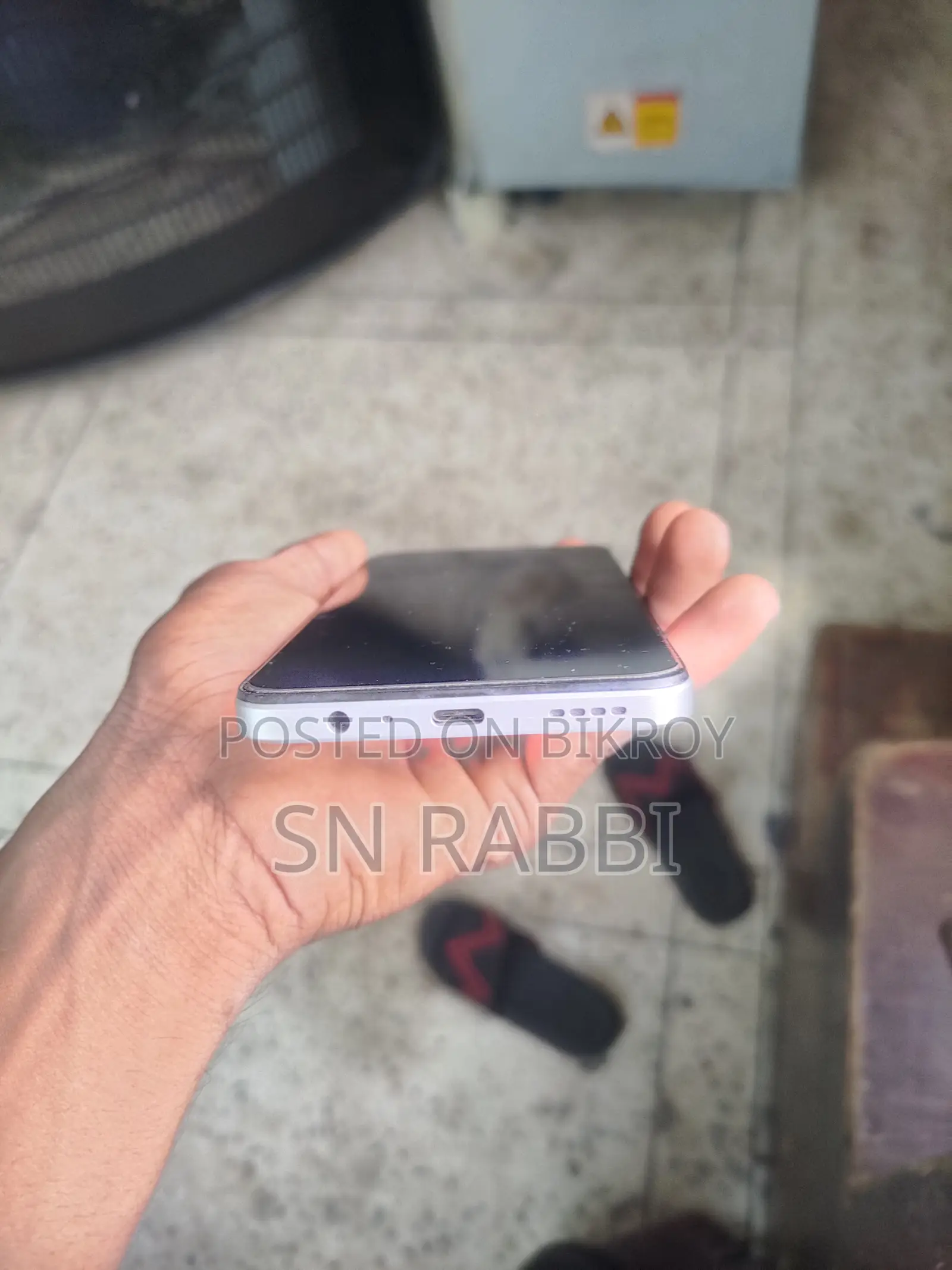 New Mobile Phone 8 GB White