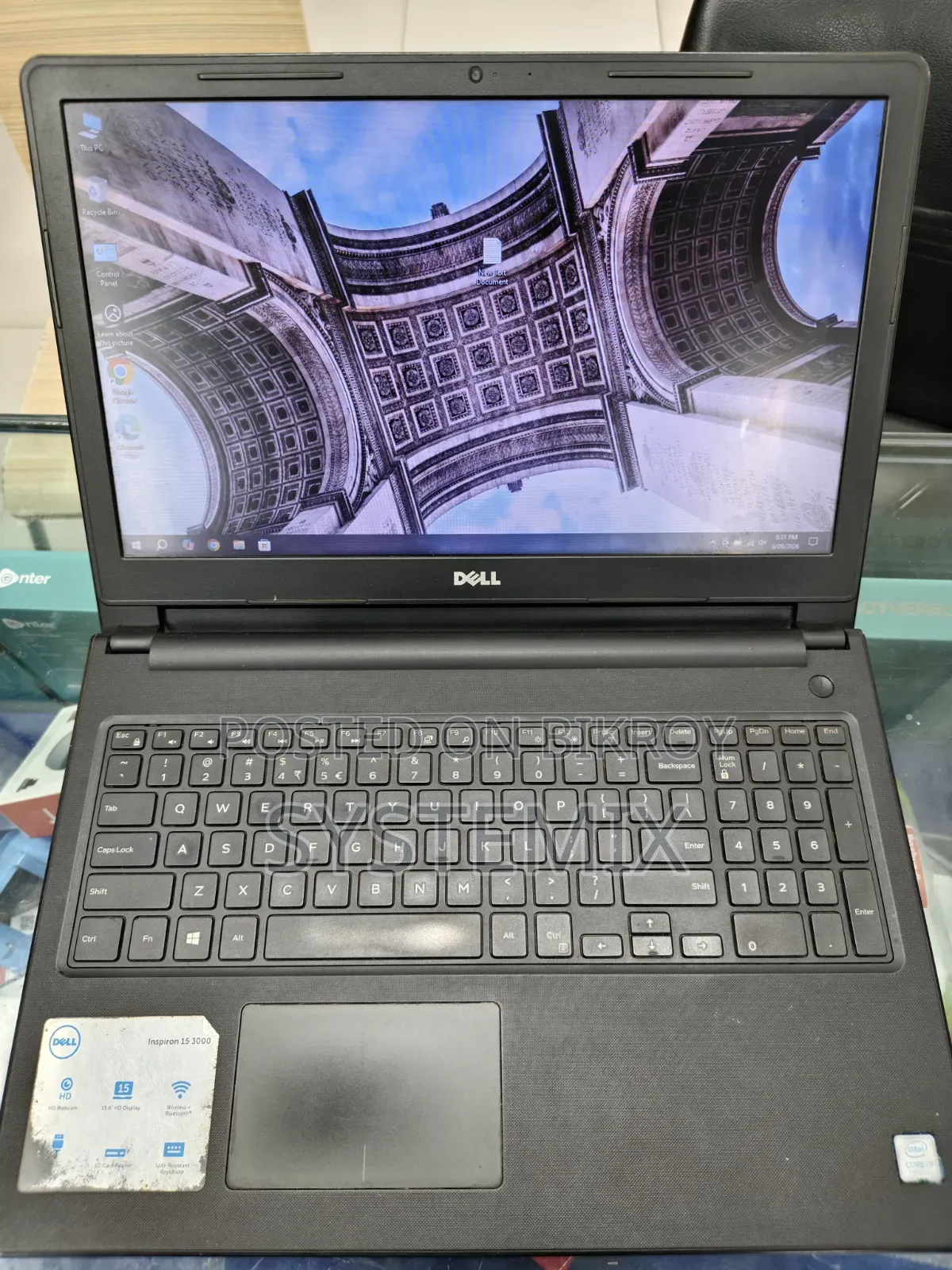 New Laptop Dell Inspiron 15 3567 8GB Intel Core i3 SSD 256GB