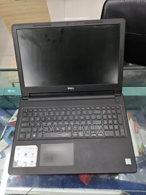 New Laptop Dell Inspiron 15 3567 8GB Intel Core i3 SSD 256GB
