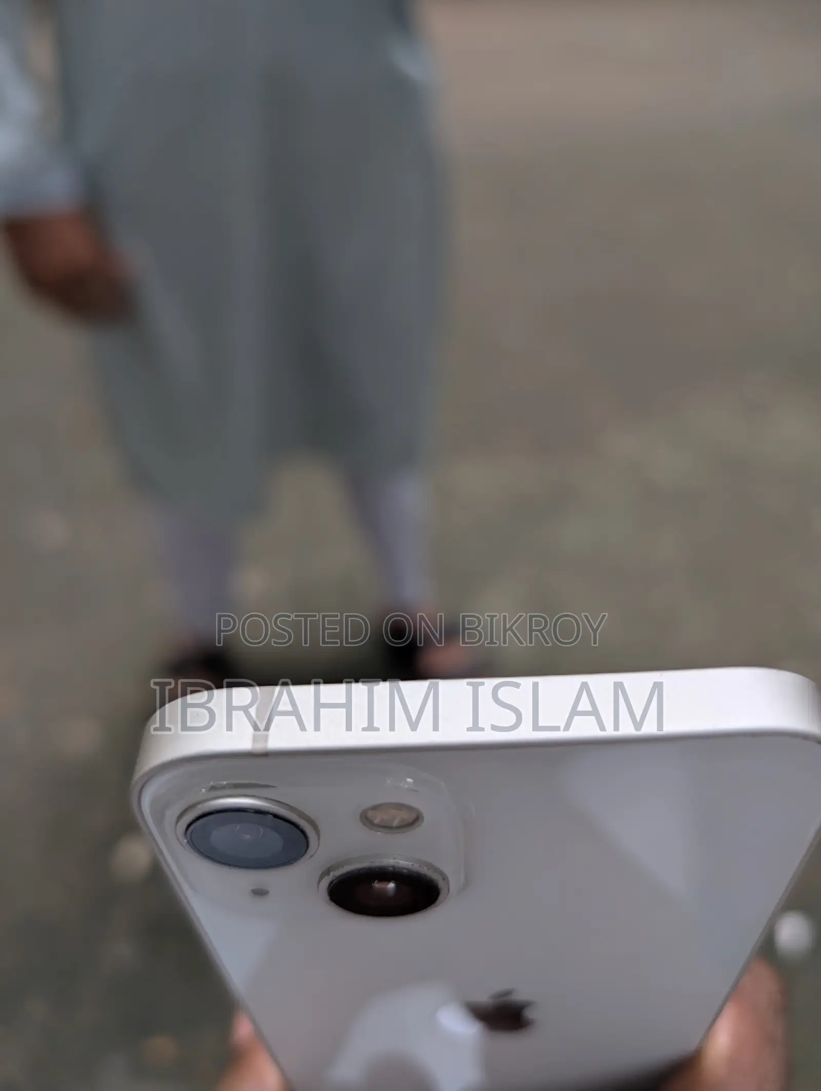 অ্যাপল আইফোন ১৩ ১২৮ জিবি হোয়াইট