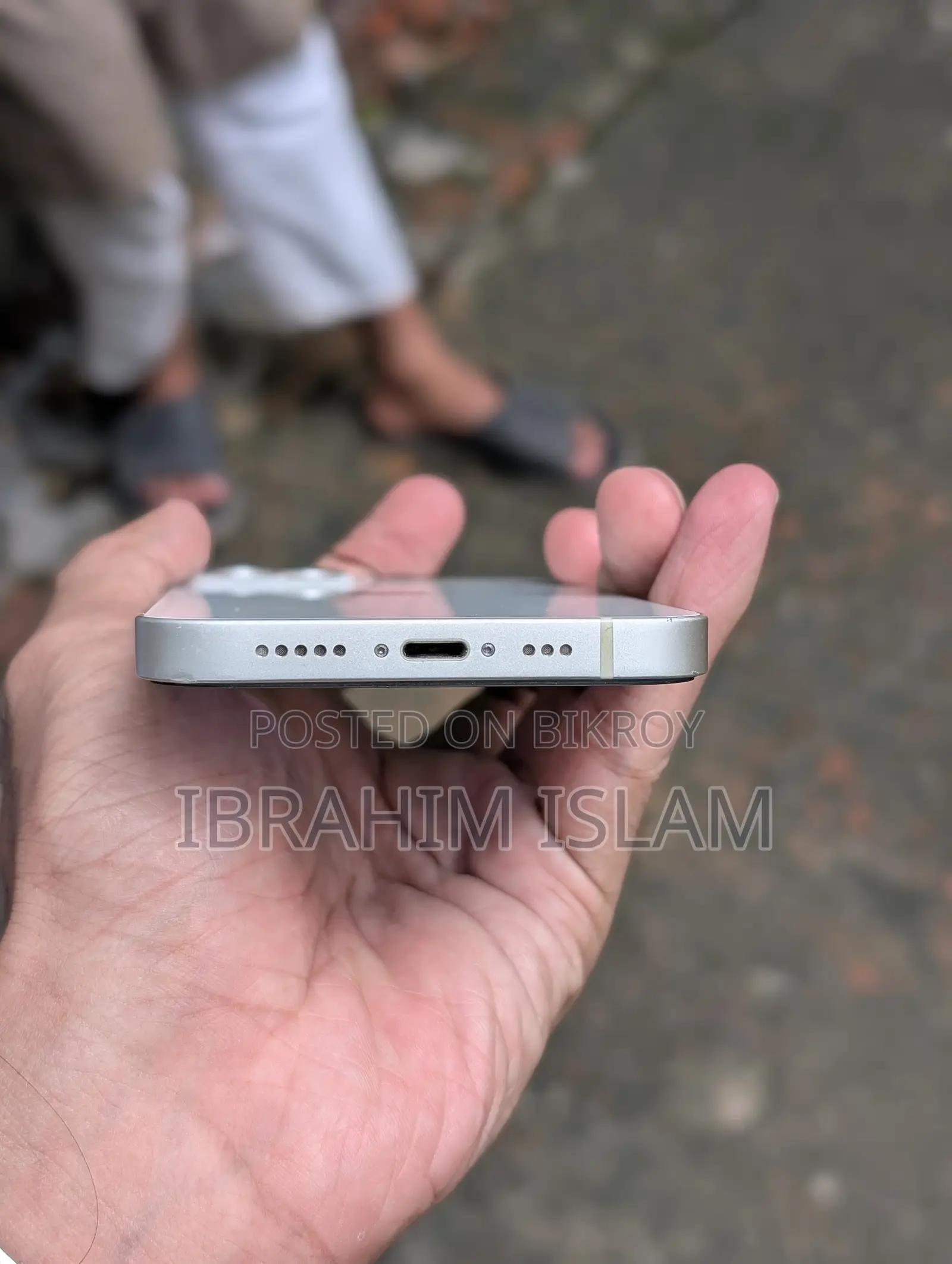 অ্যাপল আইফোন ১৩ ১২৮ জিবি হোয়াইট