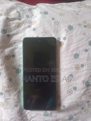 New Infinix Smart 8 64 GB White