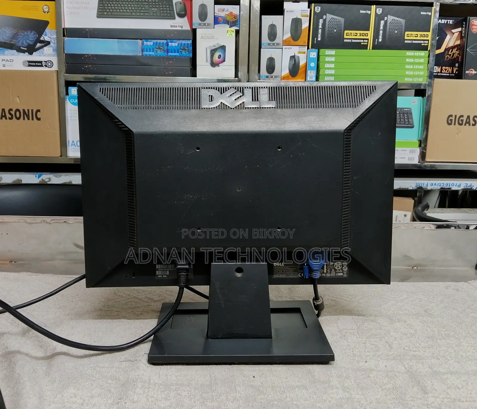 Dell 17-inch Wide Screen HD Monitor - Official Monitor