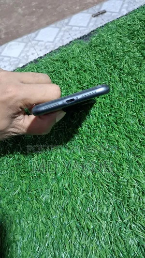 Apple iPhone 11 64 GB Black