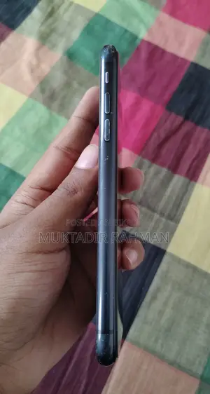 অ্যাপল আইফোন এক্সআর ৬৪ জিবি ব্ল্যাক
