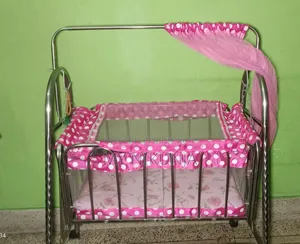 বাচ্চাদের দোলনা