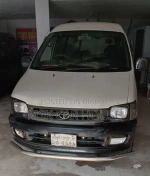 Toyota Noah 2005 White