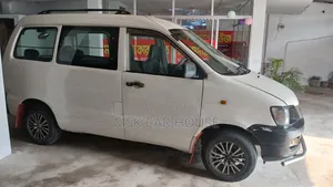 Toyota Noah 2005 White