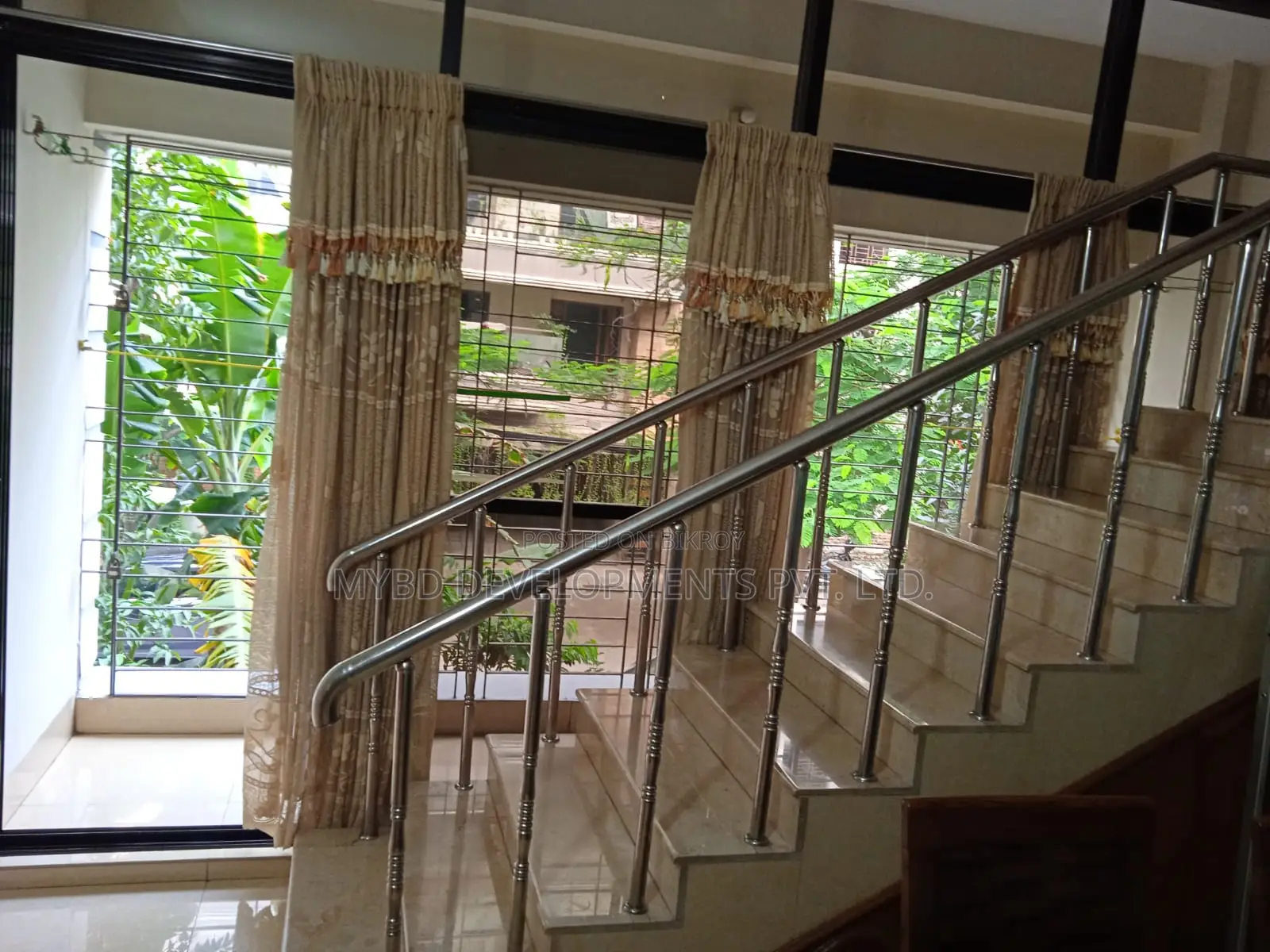 5-bedroom Duplex in Bashundhara City for Sale